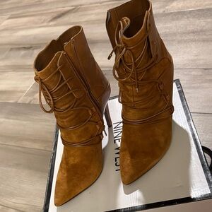 Nine West Women's Brown Lace-Up Heeled Boots